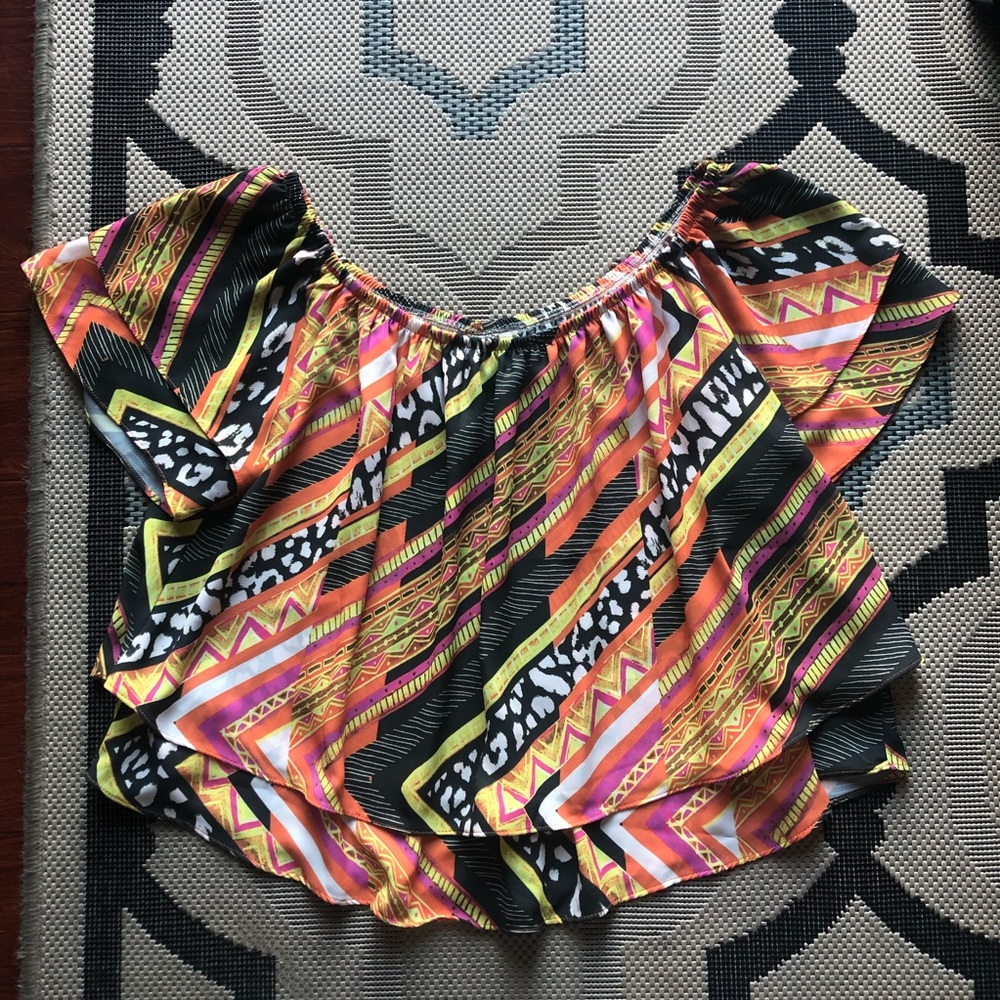 Blouse, Size Medium.